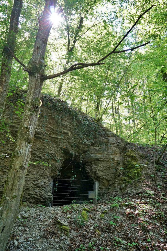 Eiskeller in Doerzbach auf dem Pfad der Stille