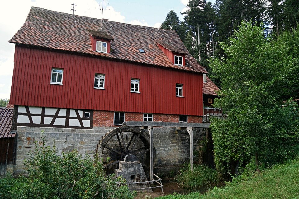 Menzlesmuehle auf dem Muehlenwanderweg