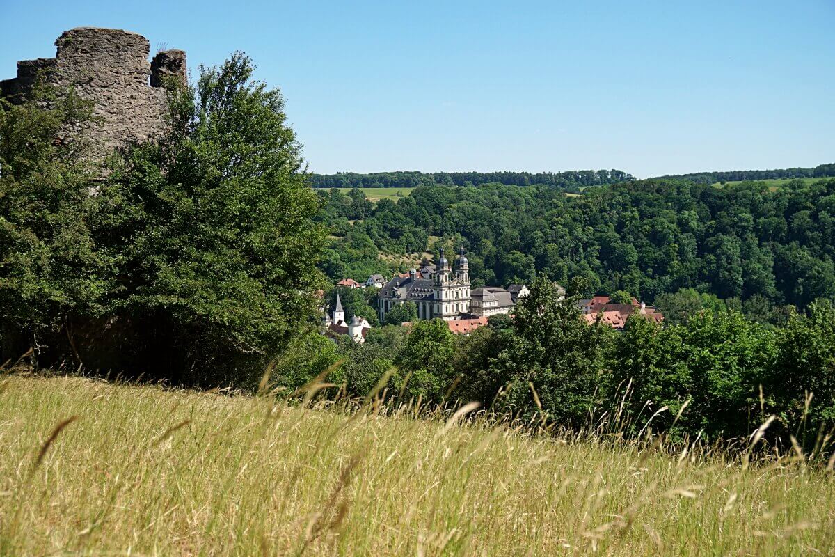 Wandern mit Aussicht von Kloster Schoental zum Storchenturm