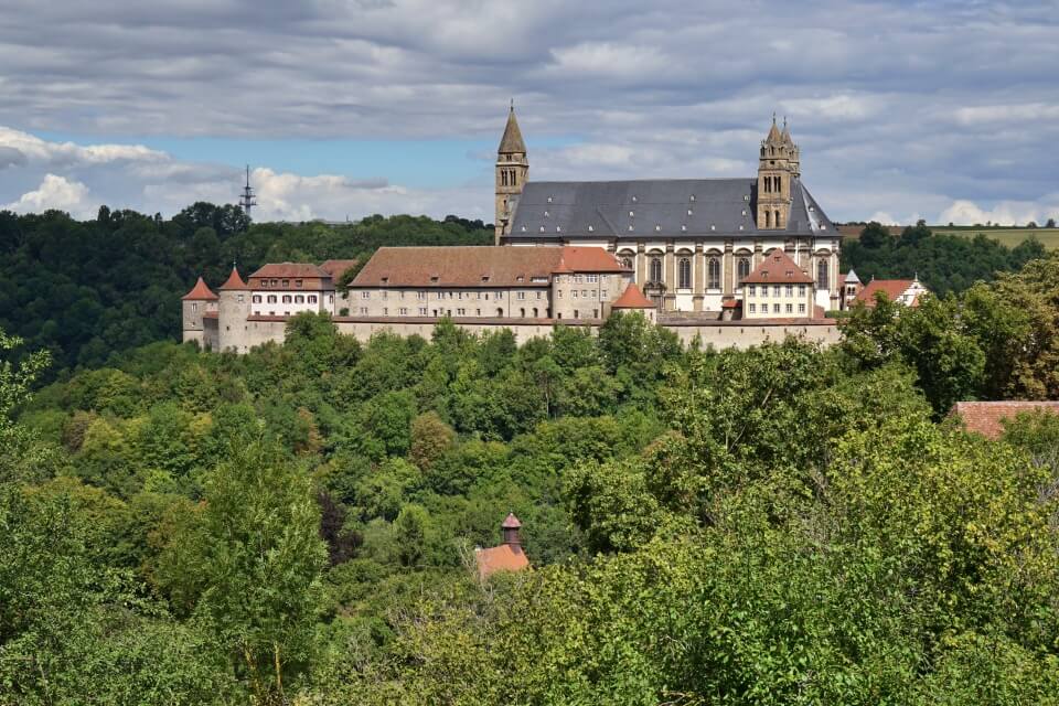Blick auf Kloster Grosscomburg von der Kleincomburg in Schwaebisch Hall