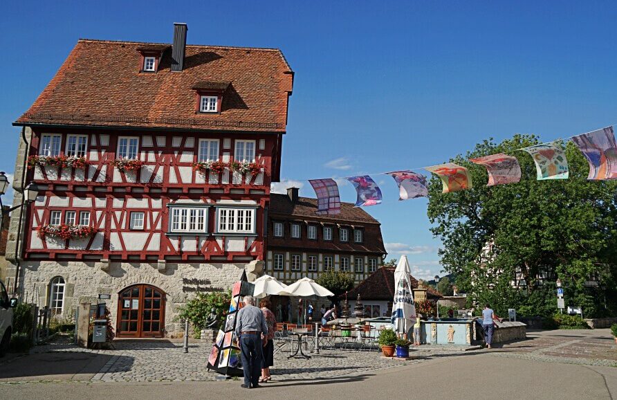 Marktplatz und Marktbrunnen Vellberg