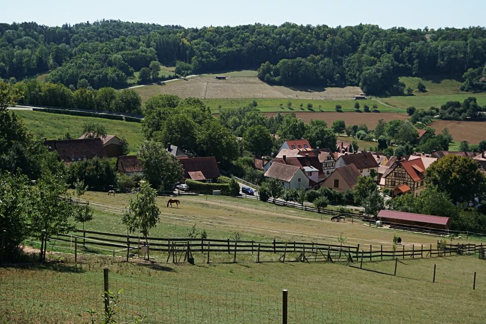 Wandern auf dem Panoramaweg Taubertal