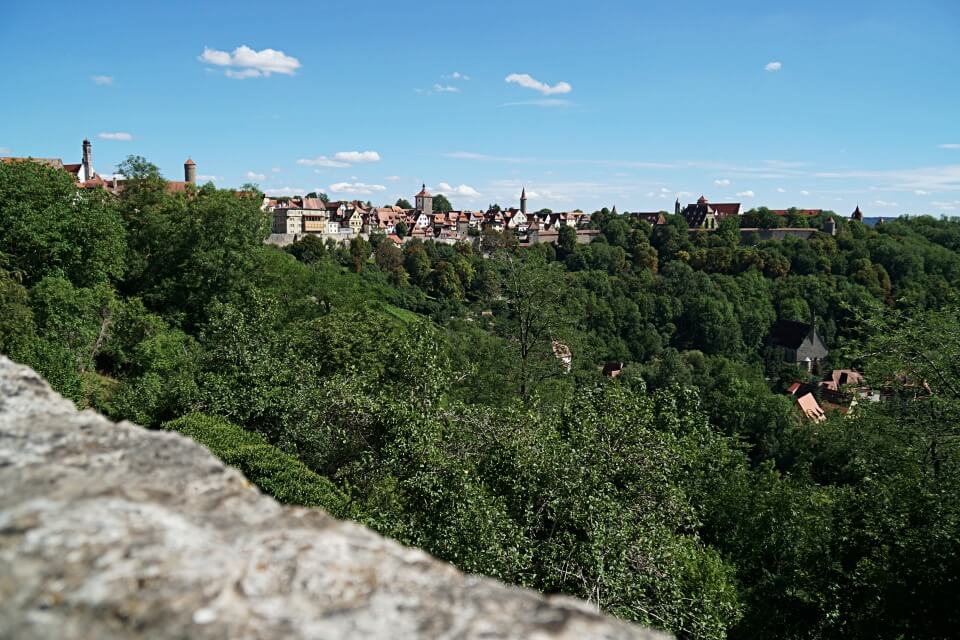 Ausblick vom Burggarten auf Rothenburg ob der Tauber