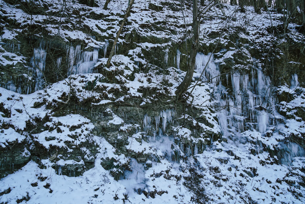 Eiszapfen im Muschelkalk der Jagst