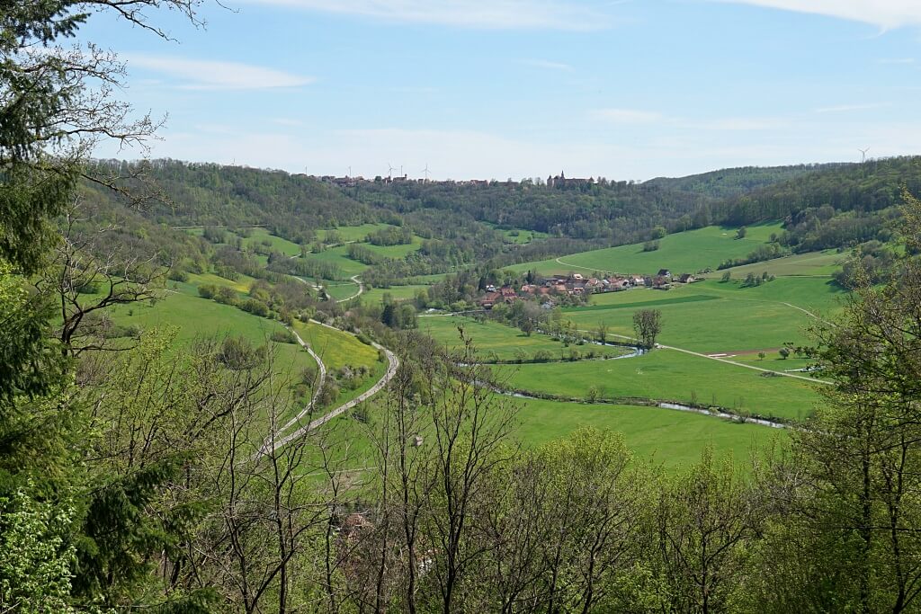 Ausblick von der Hedwigsbank bis Langenburg