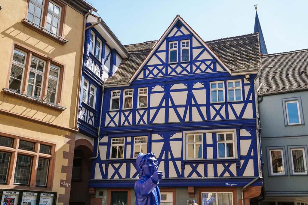 Blaues Fachwerkhaus in Wertheim 