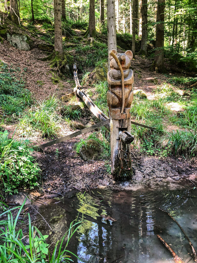 Erlebnisstation Baerenweiher auf dem Brunnelesweg Murrhardt