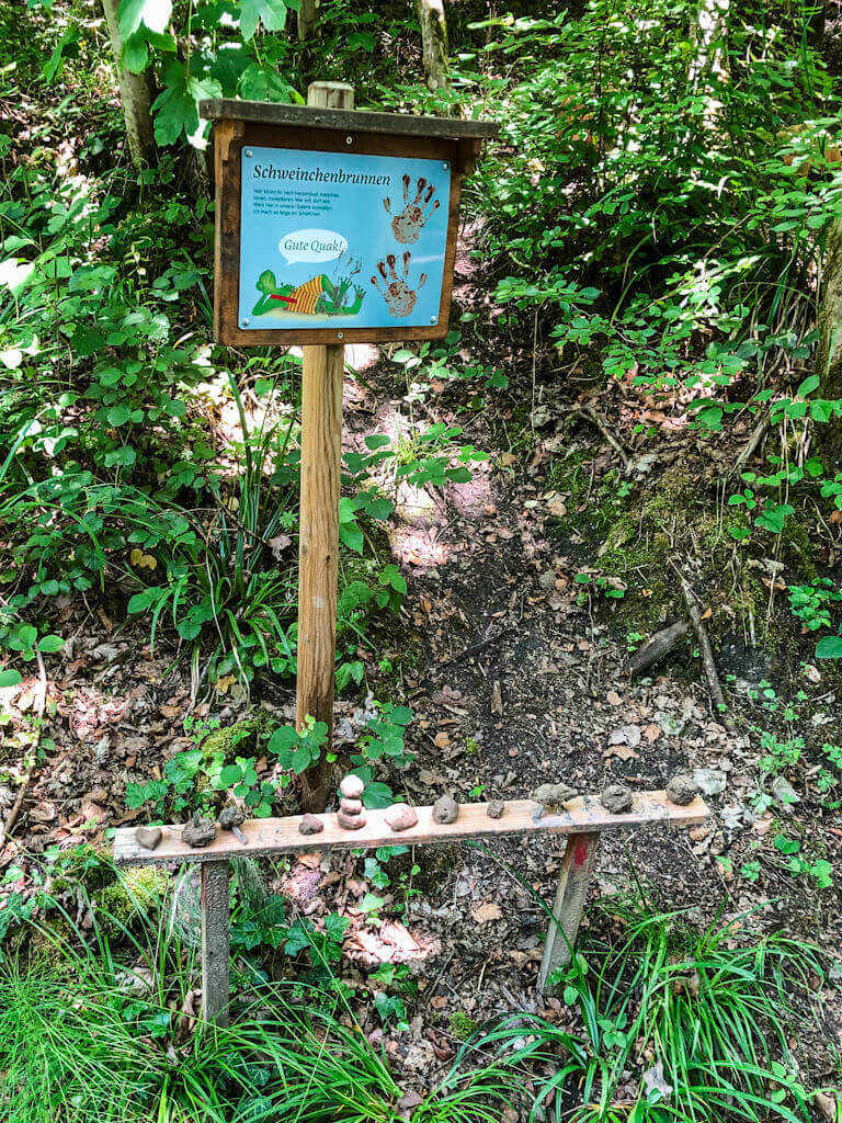 Schweinchenbrunnen auf dem Brunnelesweg Murrhardt