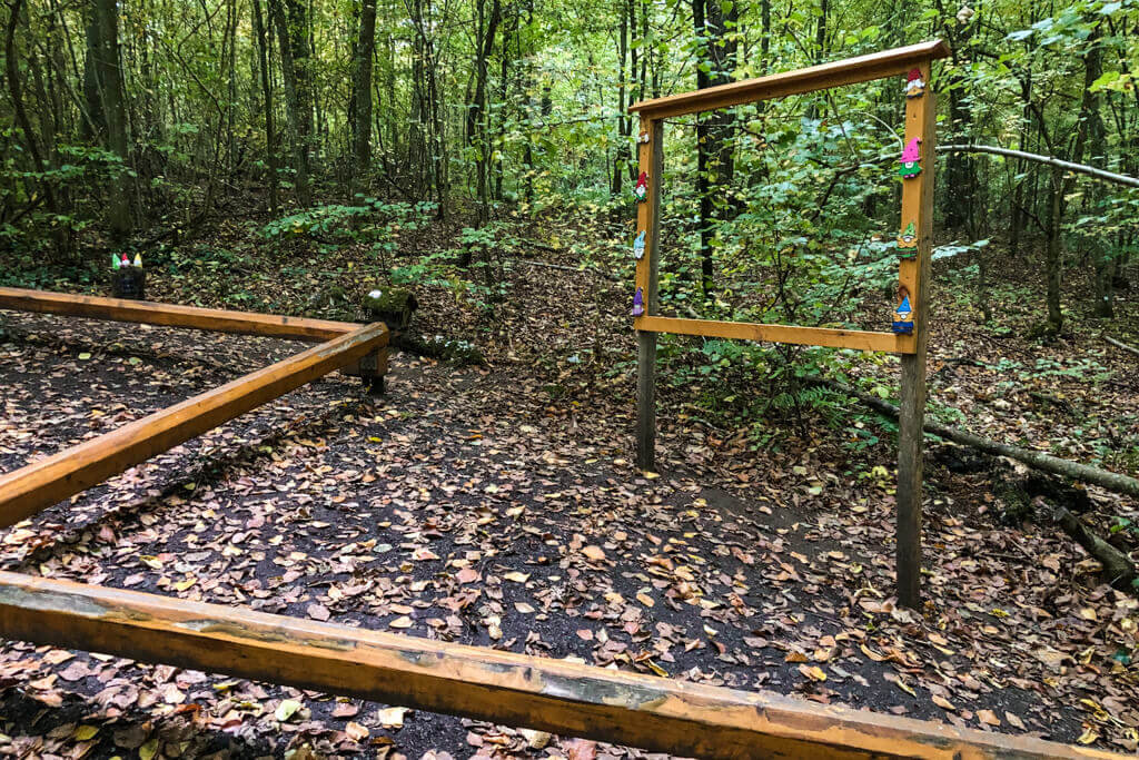 Balancieren und Fotorahmen auf dem Heilbronner Wichtelpfad